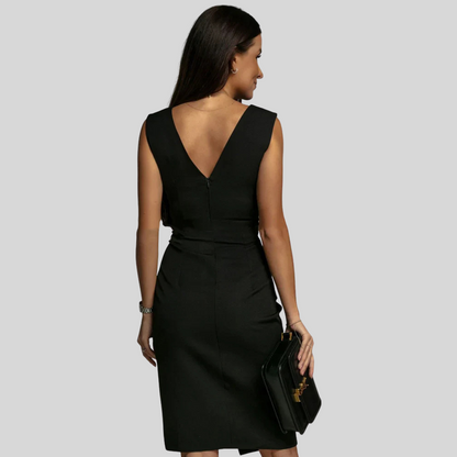Inez™|Fitted Dress with V-Neckline and Slit