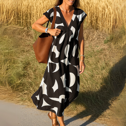 Aria™|Flowing v-neck dress